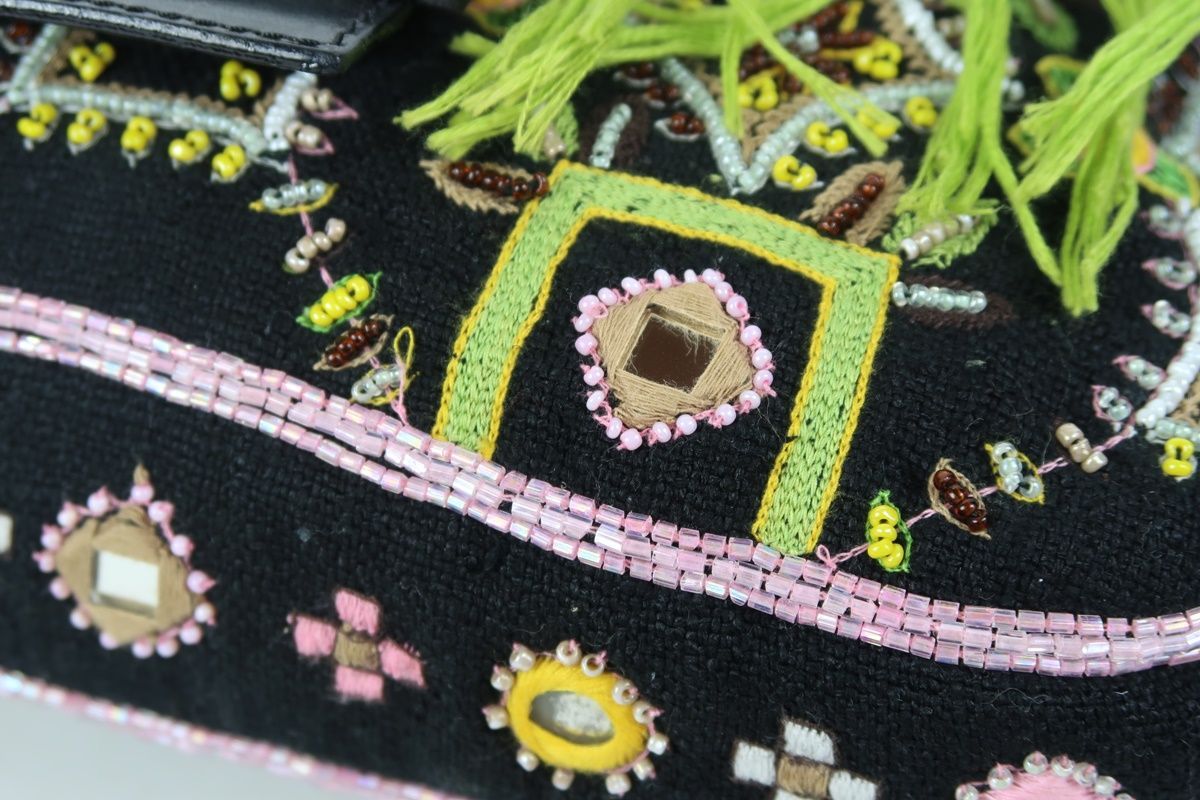 美品】FENDI フェンディ マンマバケット 刺繍 ビーズ ショルダー