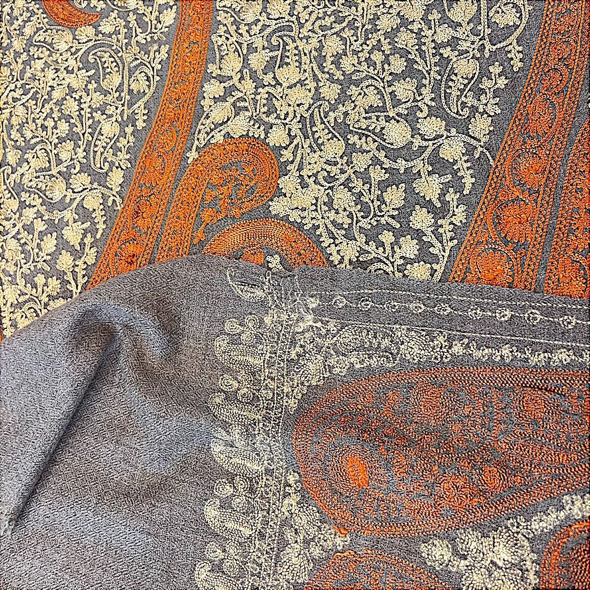 カシミールストール ベージュ ペイズリー 小花柄 手作り カシミールショール ストール 薄手 柔らかみ 刺繍 カシミヤ