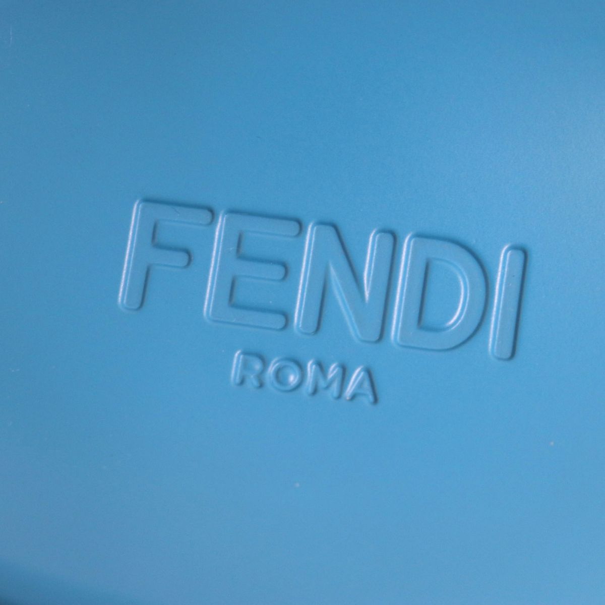 美品▽FENDI フェンディ 7X1377 ズッカエンボス FF ラバー スライド