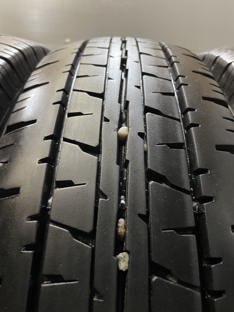 DUNLOP ENASAVE VAN01 195/80R15 107/105L LT 15インチ 夏タイヤ 4本 