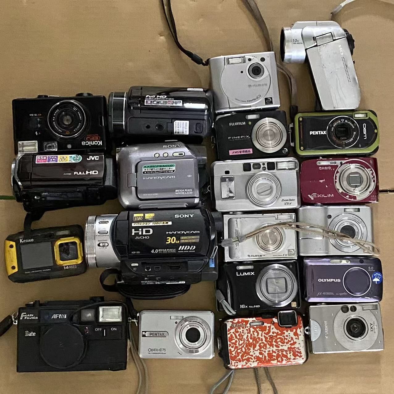 完全ジャンク 部取り用 デジカメ 富士フイルムなどパーツ 部品取り 研究 修理用 20点