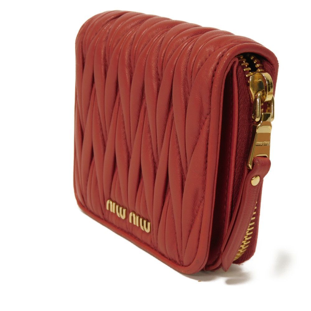 MIUMIU ミュウミュウ マテラッセ コンパクト ジップ ウォレット ギャザー ナッパ レッド ラウンドファスナー 札入れ カードケース コインケース ロゴ メタル フォーコ 二つ折り財布 5ML522 2BPU F068Z