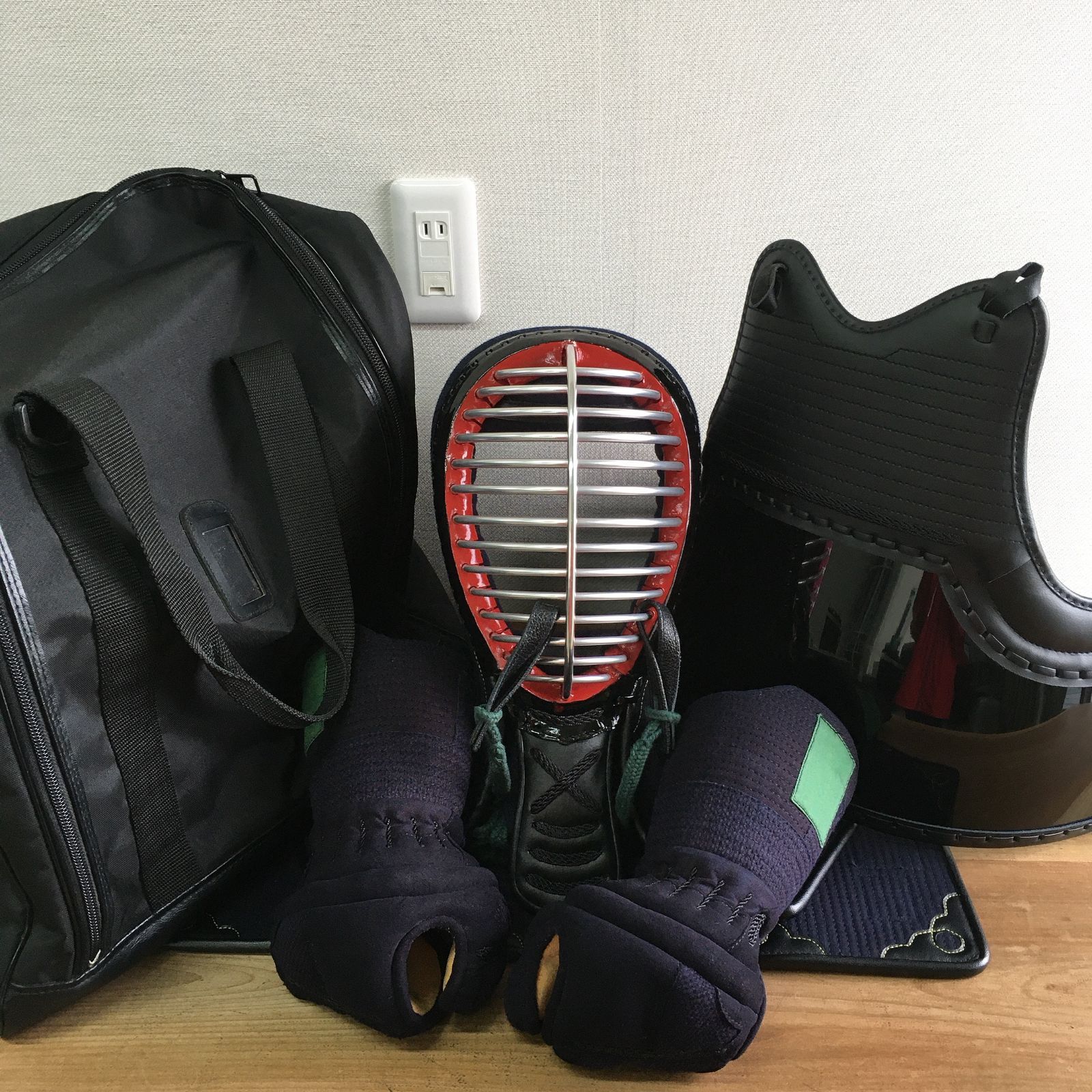 a096☆6㎜ミシン刺剣道防具一式☆武心☆中学生～一般☆防具袋つき 