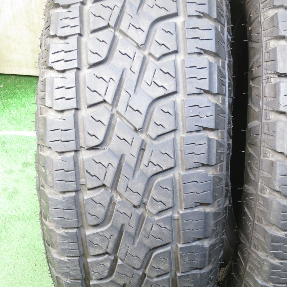 送料無料* バリ溝！21年！9.5分☆285/65R18 モンスタ テレーン 