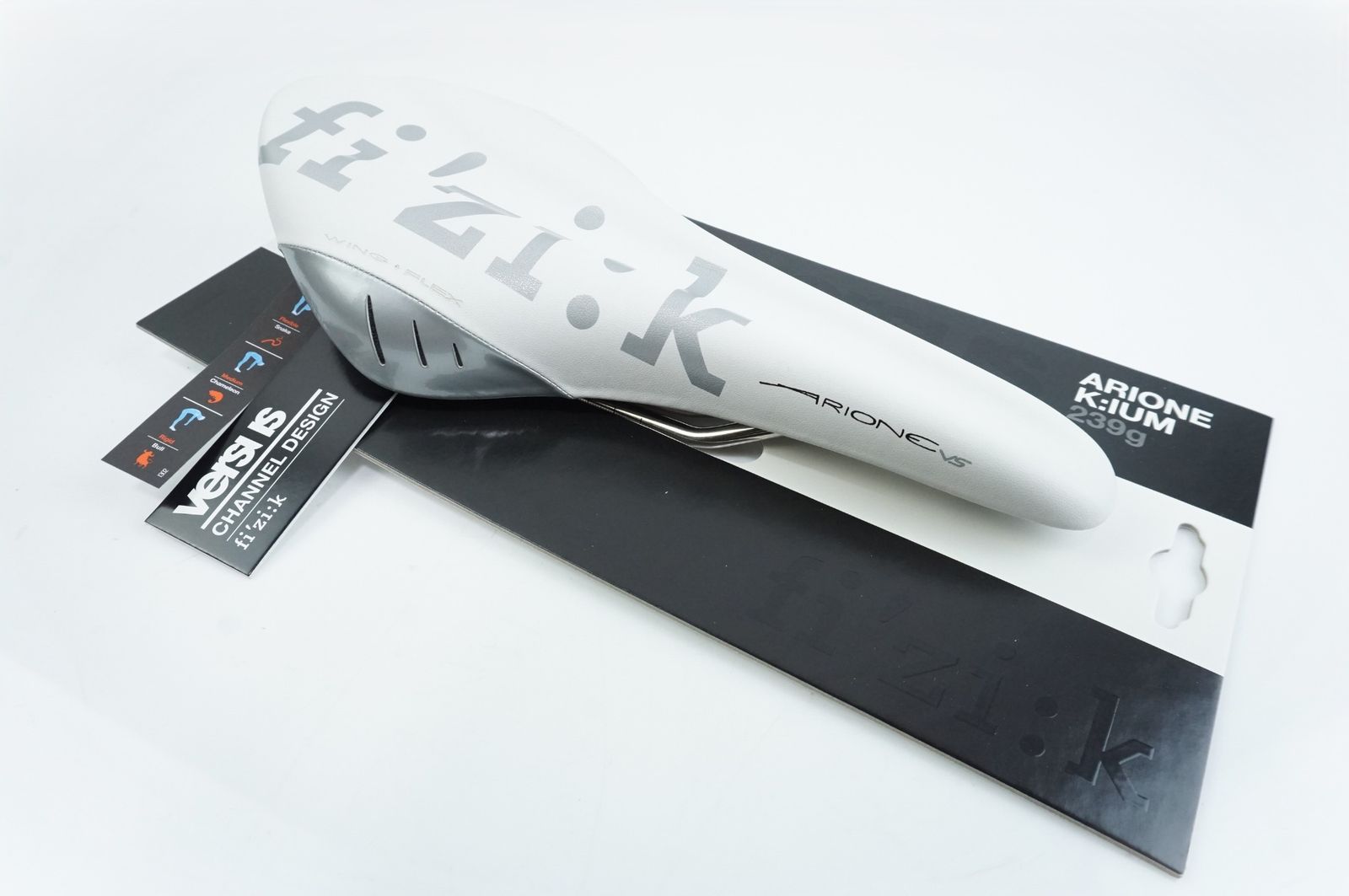 FIZIK フィジーク ALIANTE VERSUS K IUM 239g サドル バイチャリ中目黒店