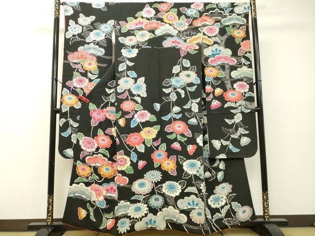 平和屋着物○豪華振袖 型染 草花松文 黒地 鬼しぼ縮緬 正絹 逸品  