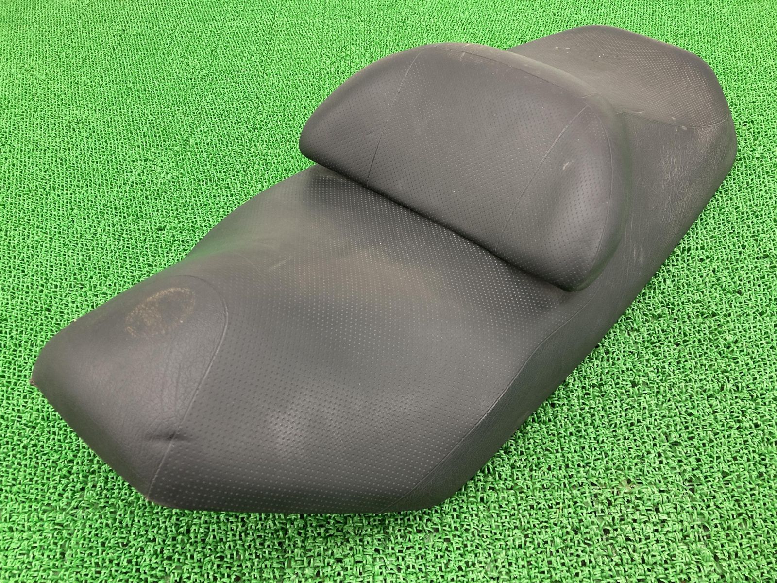 スカイウェイブ250 シート S14G スズキ 純正 中古 バイク 部品 CJ43A