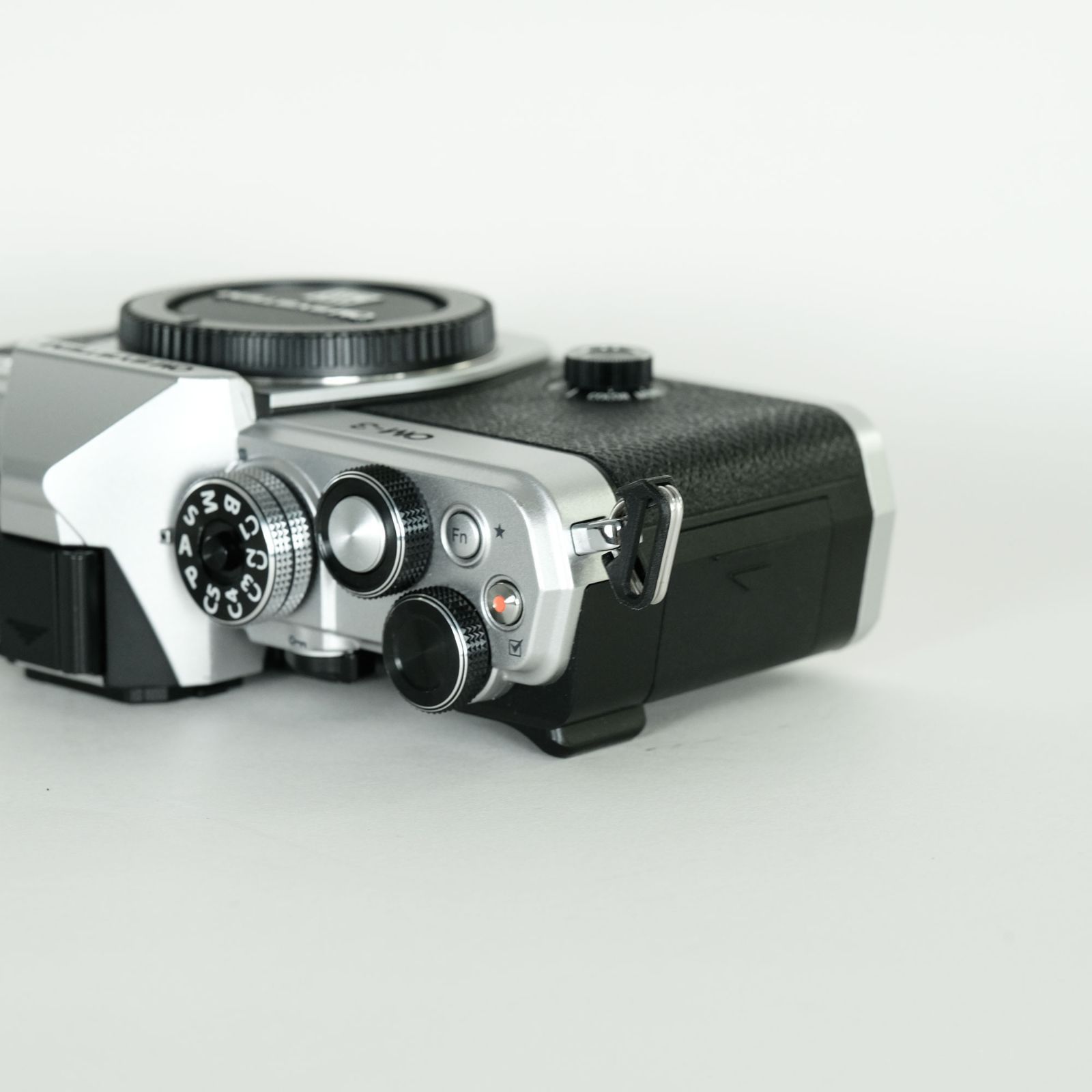 075回｜L型グリップ付 OM