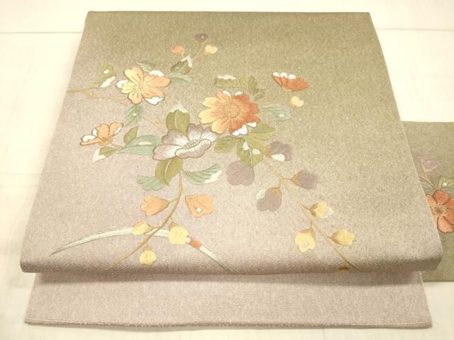 平和屋着物●九寸名古屋帯　総刺繍　枝花文　金銀糸　銀通し地　正絹　逸品　DAAX8531cm 平和屋着物○九寸名古屋帯 総刺繍 枝花文 金銀糸 銀