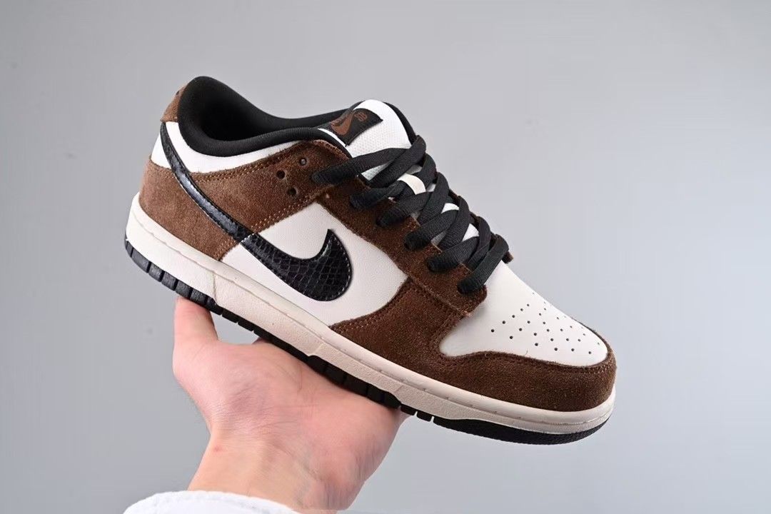 NIKE ナイキ SB DUNK LOW White Black Trail End Brown 304292-102 スニーカー 茶