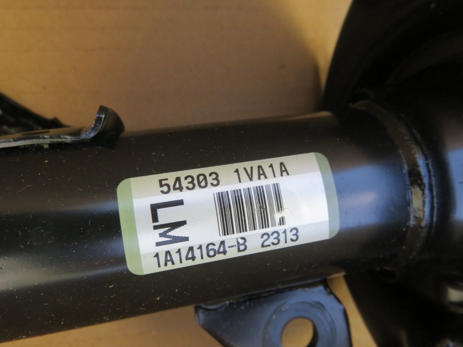 ショックアブソーバーキット 54303-1VA1A