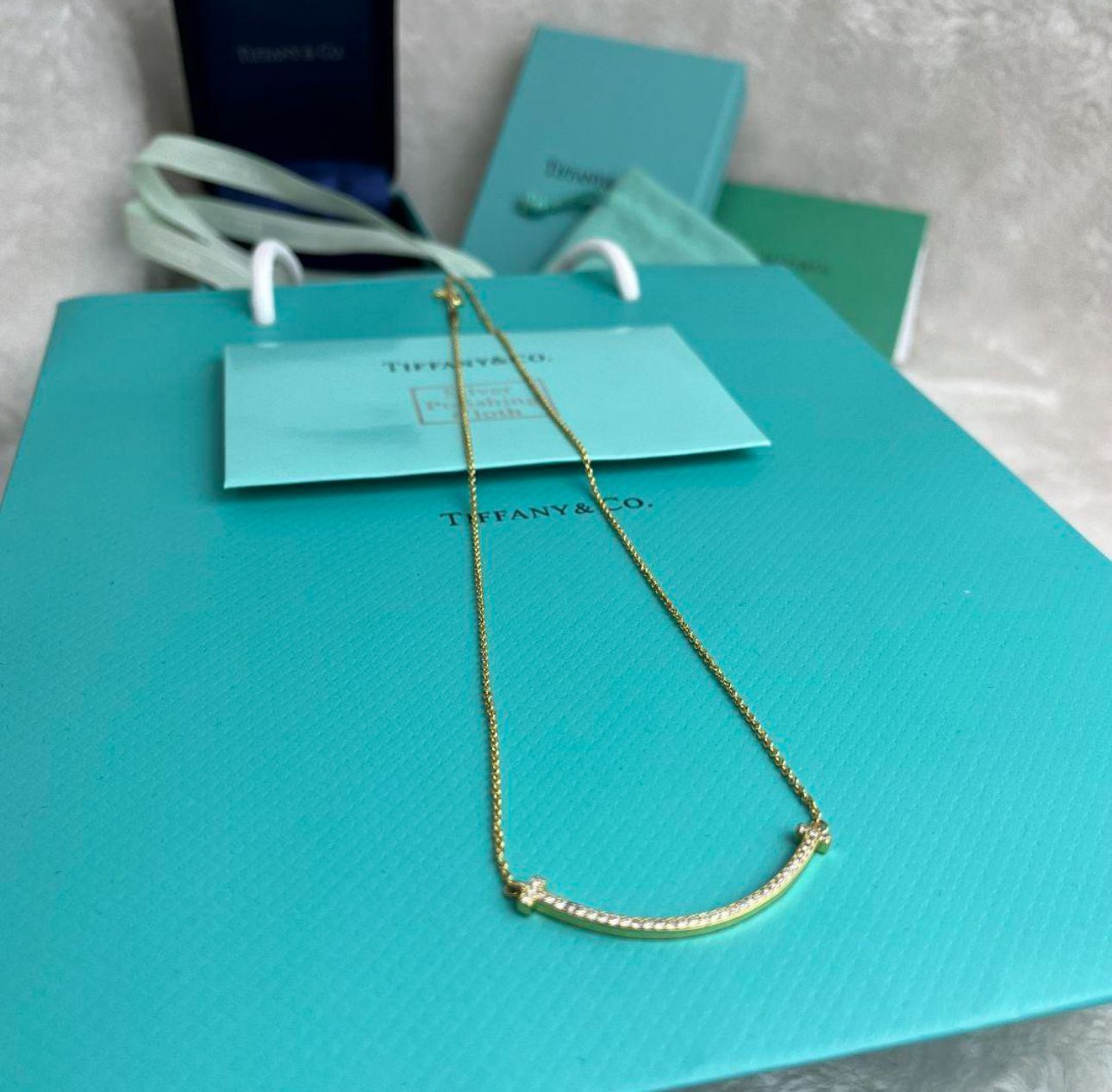 【美品】TIFFANY & Co.ティファニーT スマイル ネックレス  箱付き