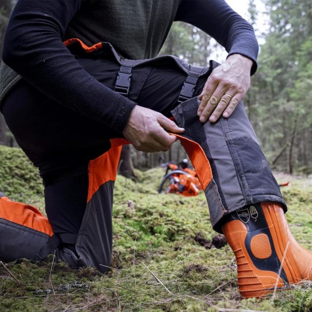  ハスクバーナ チャップスファンクショナル S 防護チャップス 作業着 作業服 防護 保護 チェンソー作業 Husqvarna その他 物置 車庫