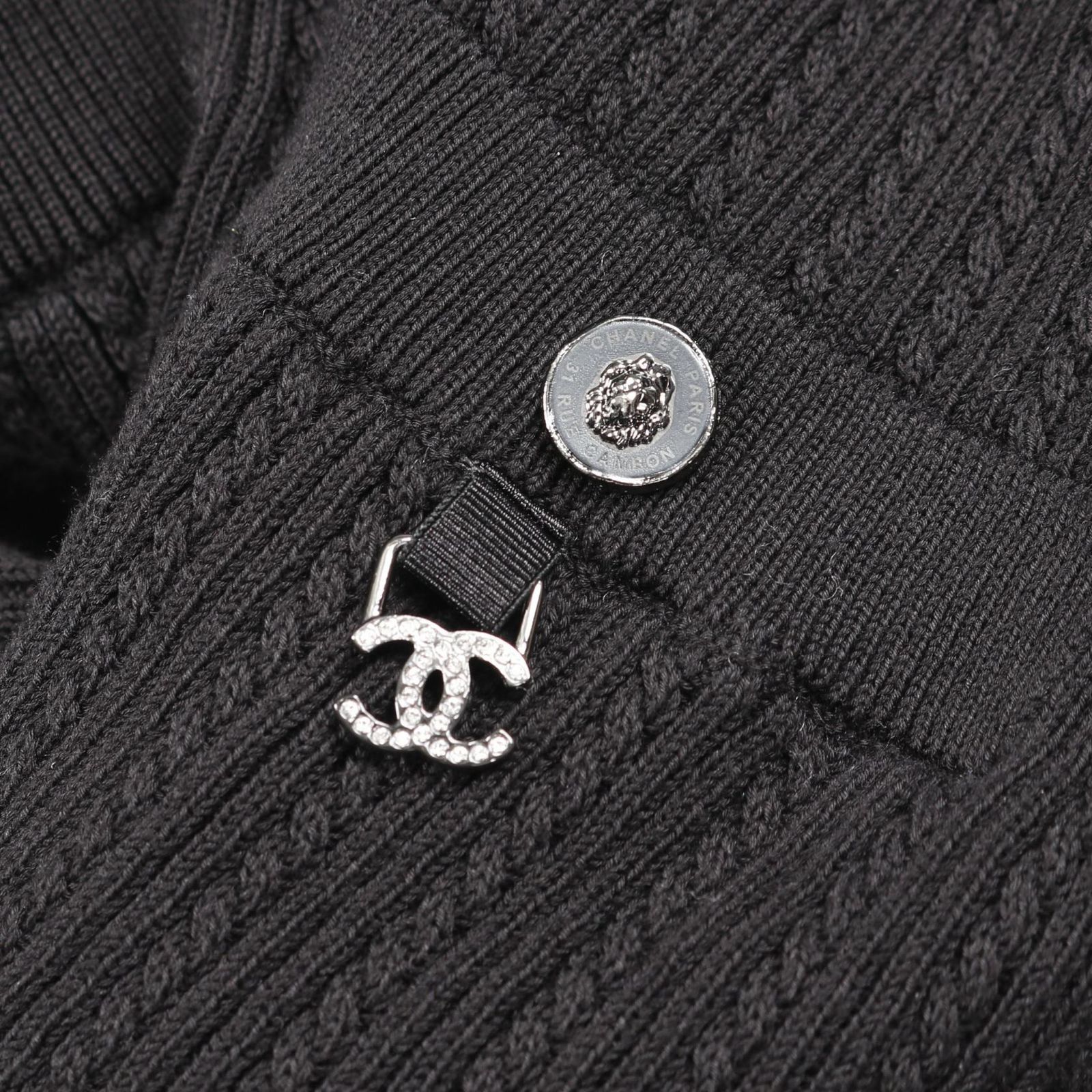 CHANEL シャネル ココマーク ライオンボタン カーディガン - メルカリ
