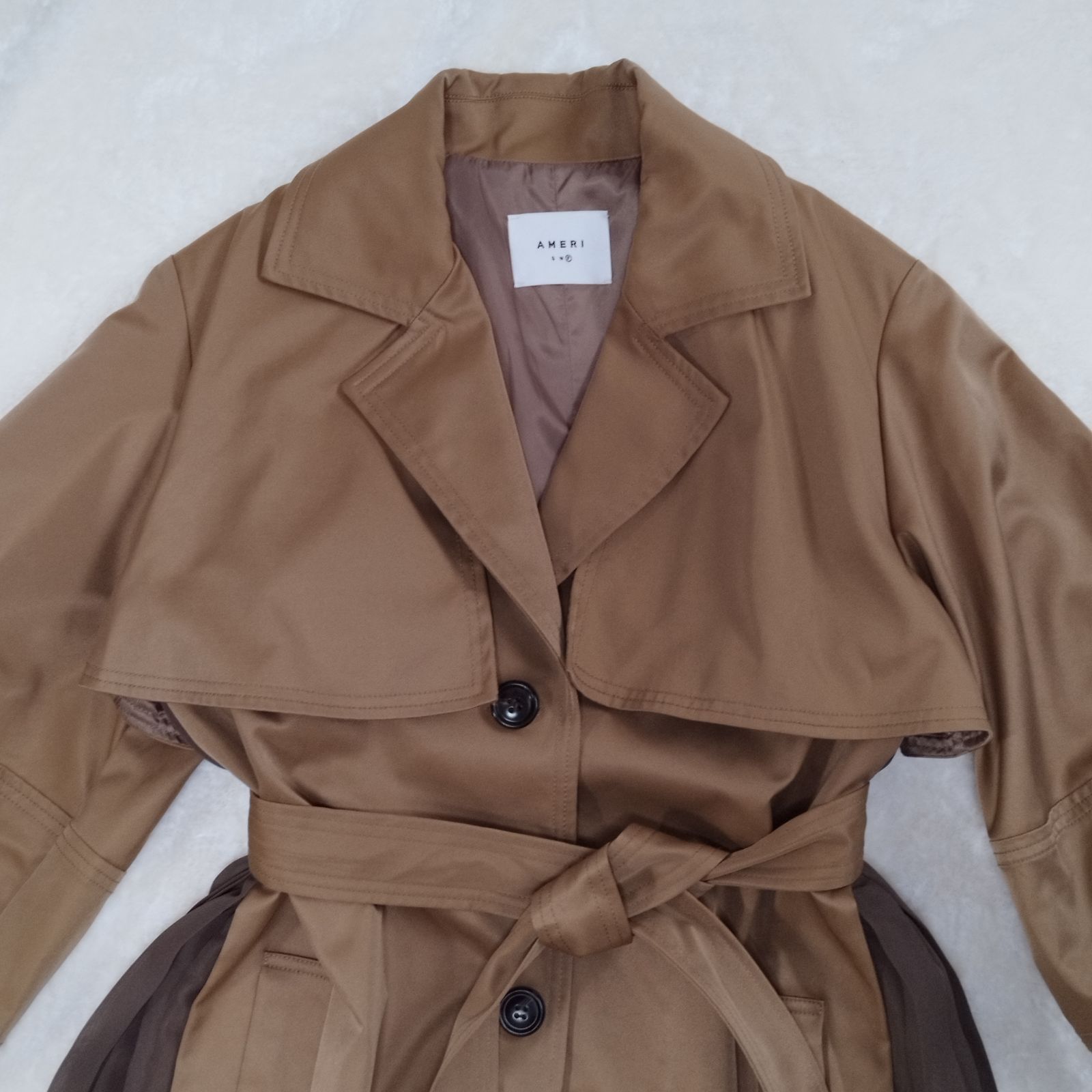 即完売品!!【Ameri Vintage アメリヴィンテージ】バックプリーツ 