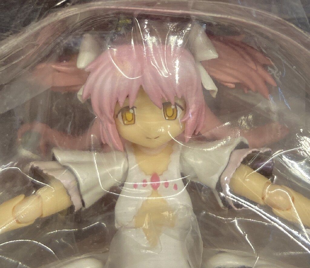 figma 165 アルティメットまどか　魔法少女まどか☆マギカ figma アルティメットまどか