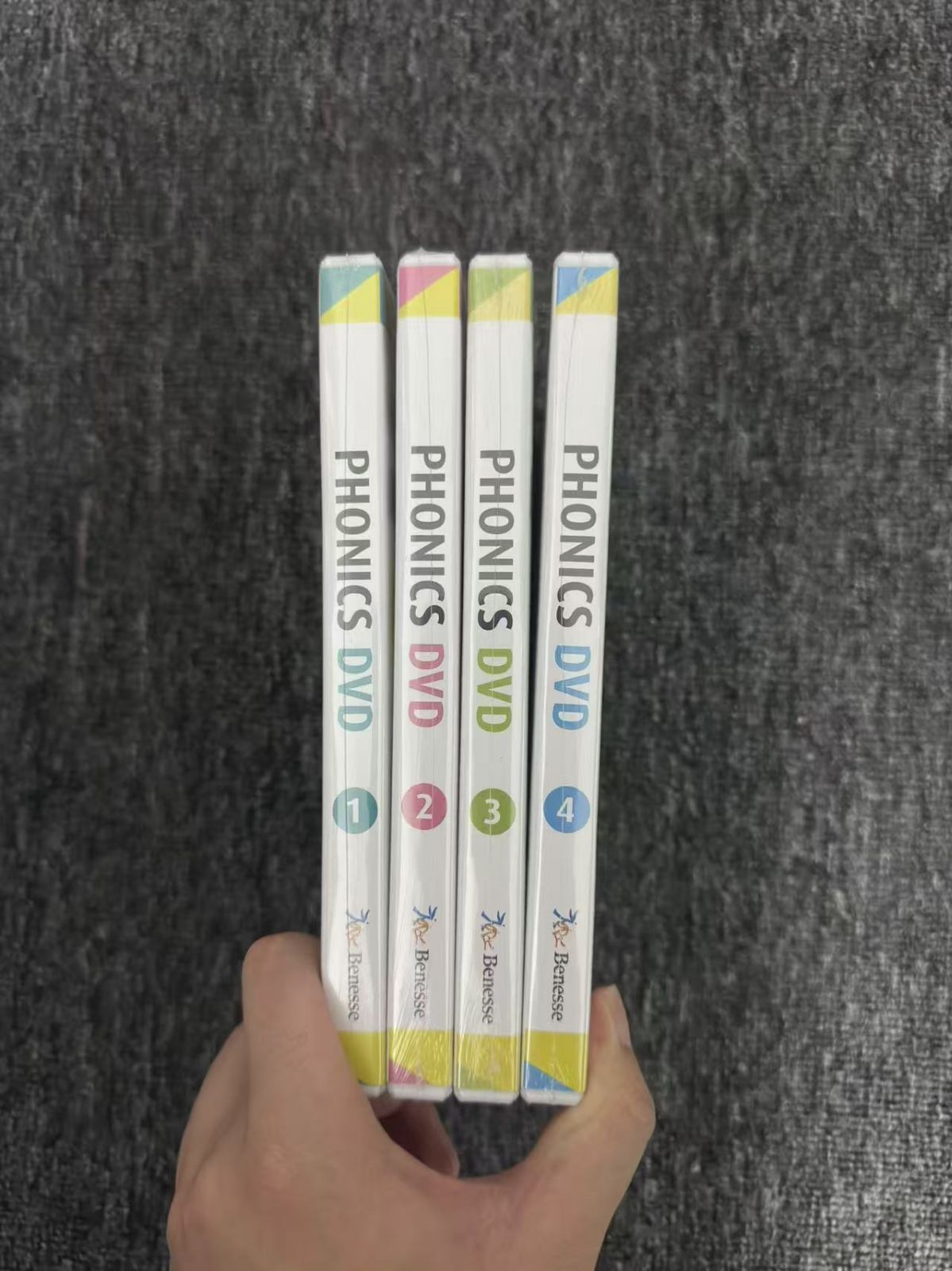 ワールドワイドキッズ　フォニックスDVD 4枚 ワールドワイドキッズ フォニックスDVD 4枚セット 1+2+3+4