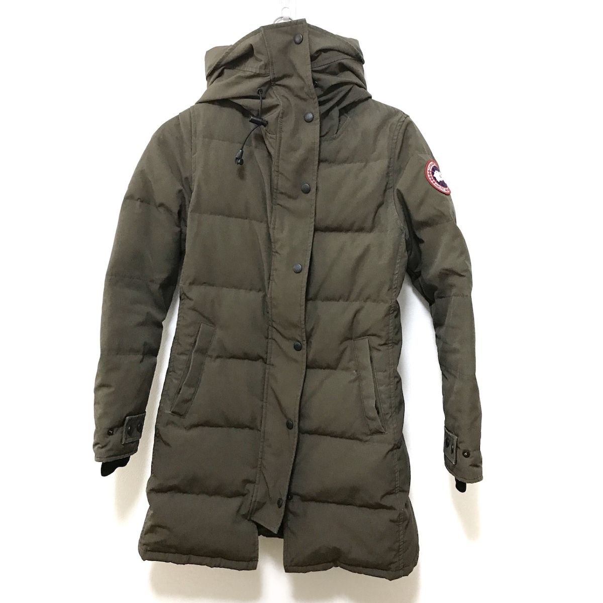 CANADA GOOSE(カナダグース) ダウンコート サイズS レディース - 2302JL カーキ 長袖/コヨーテファー/ジップアップ/冬 -  メルカリ