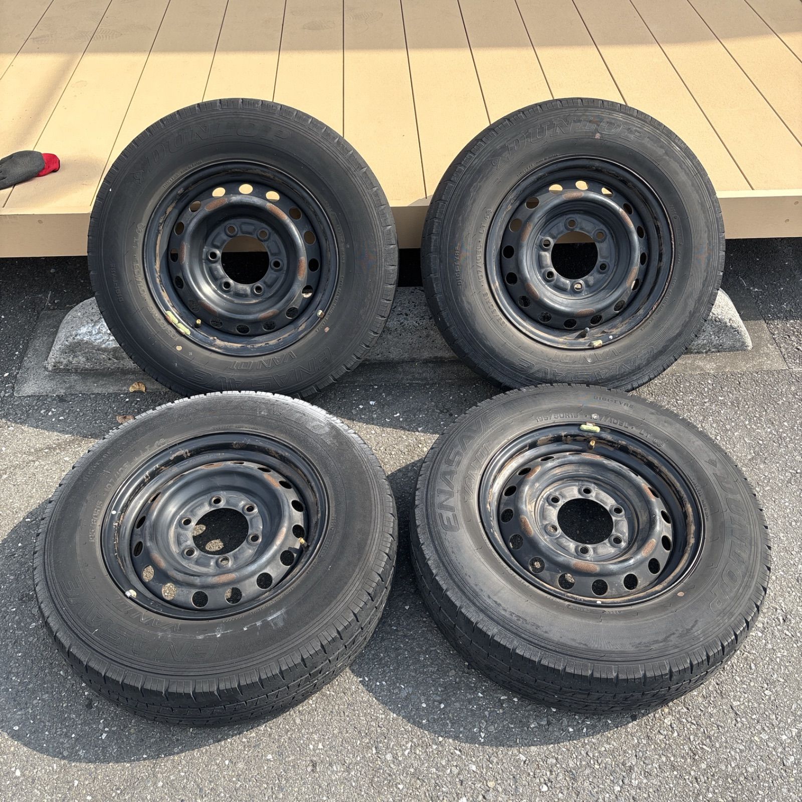ハイエース純正タイヤ　195/80R15 送料無料】200系 ハイエース 純正ホイールタイヤセット 195