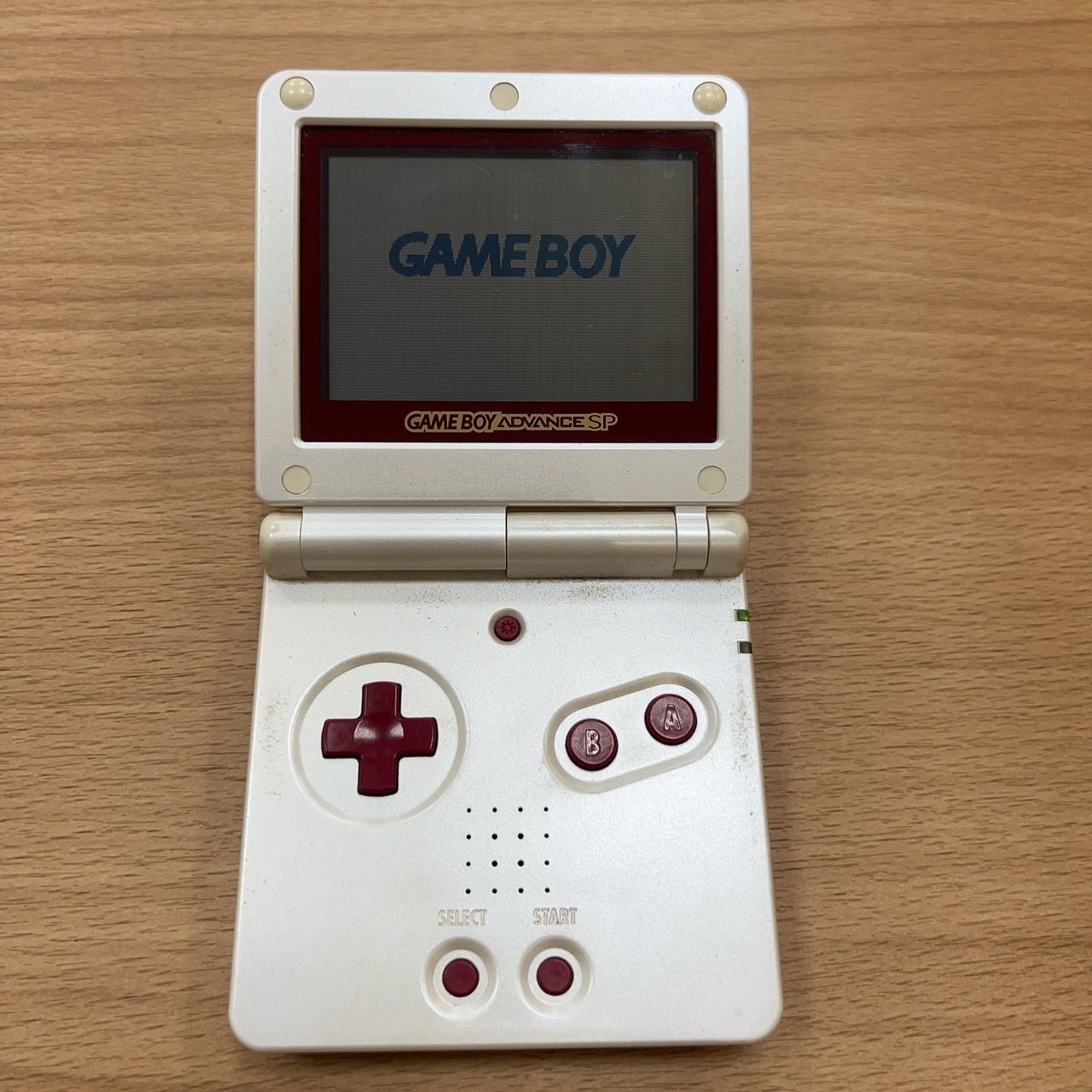 稼働品】ゲームボーイアドバンスSP ファミコンカラー 本体のみ - エコ