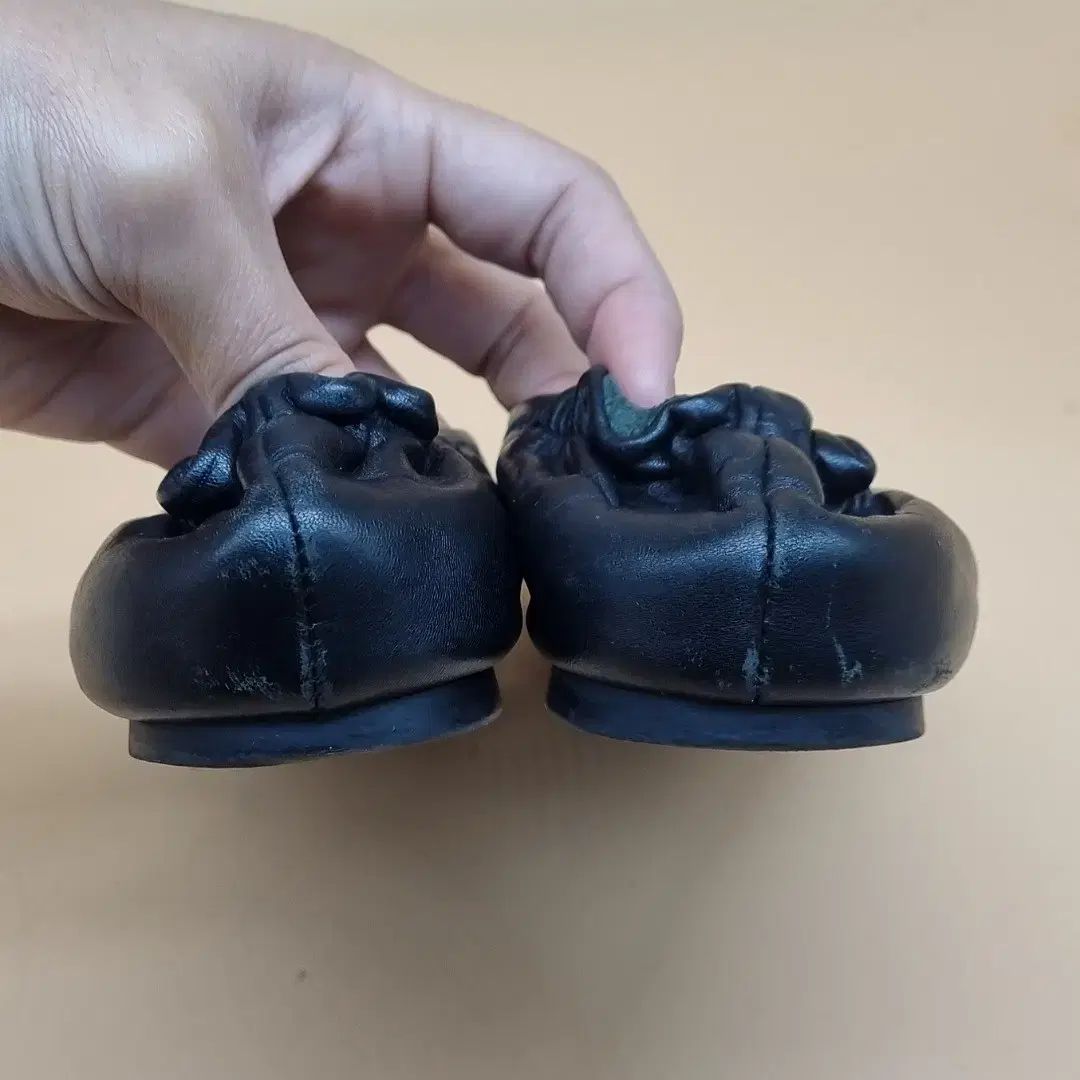 美品 トリーバーチ フラットシューズ ブラック 7.5 TORY BURCH TORY