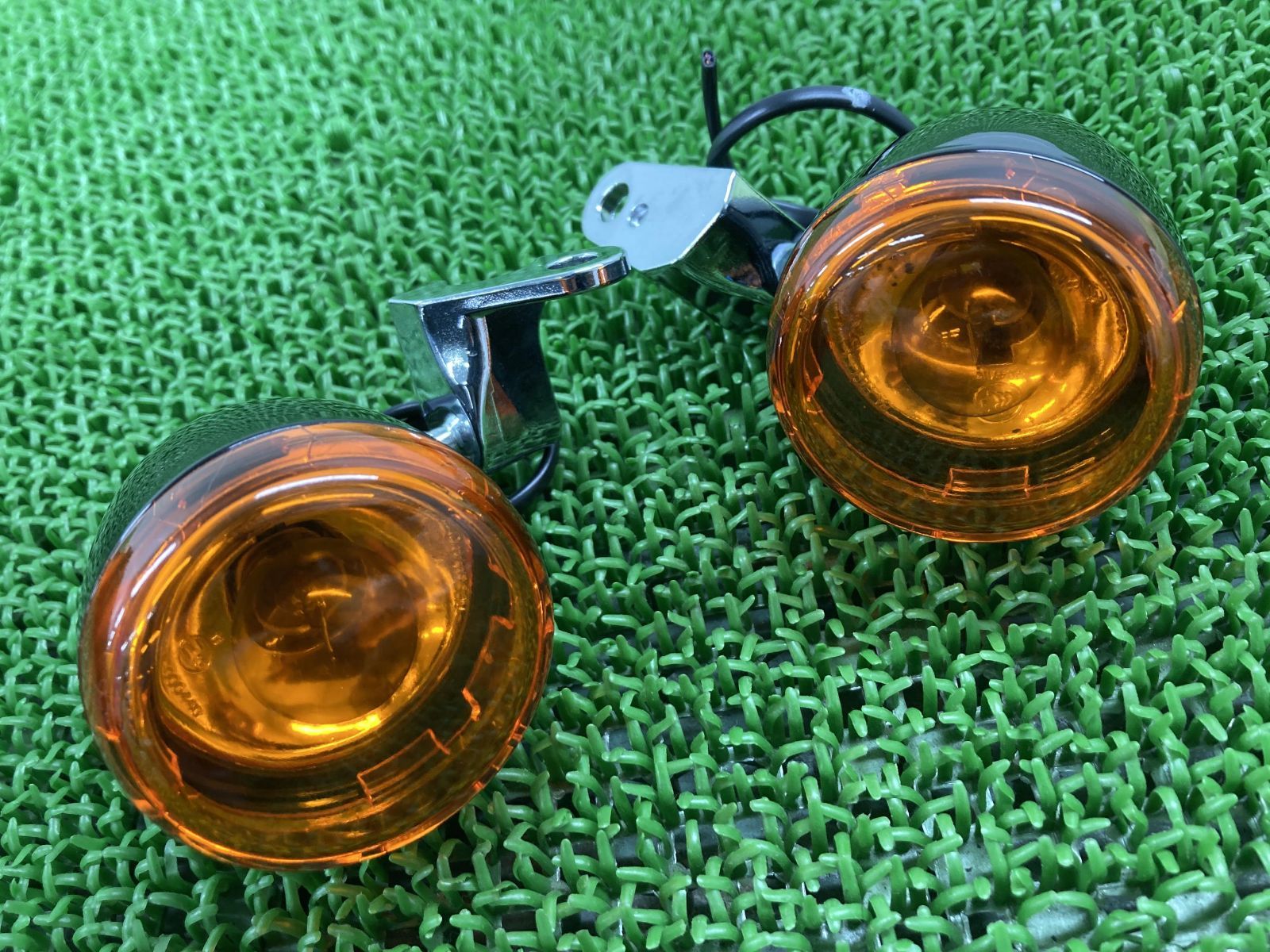 FXBRS1870 フロントウインカー 左右 5HD1YHK55LB074*** ハーレー 純正 中古 2020年式外し ブレイクアウト 修復素材に 割れ欠け無し 品薄
