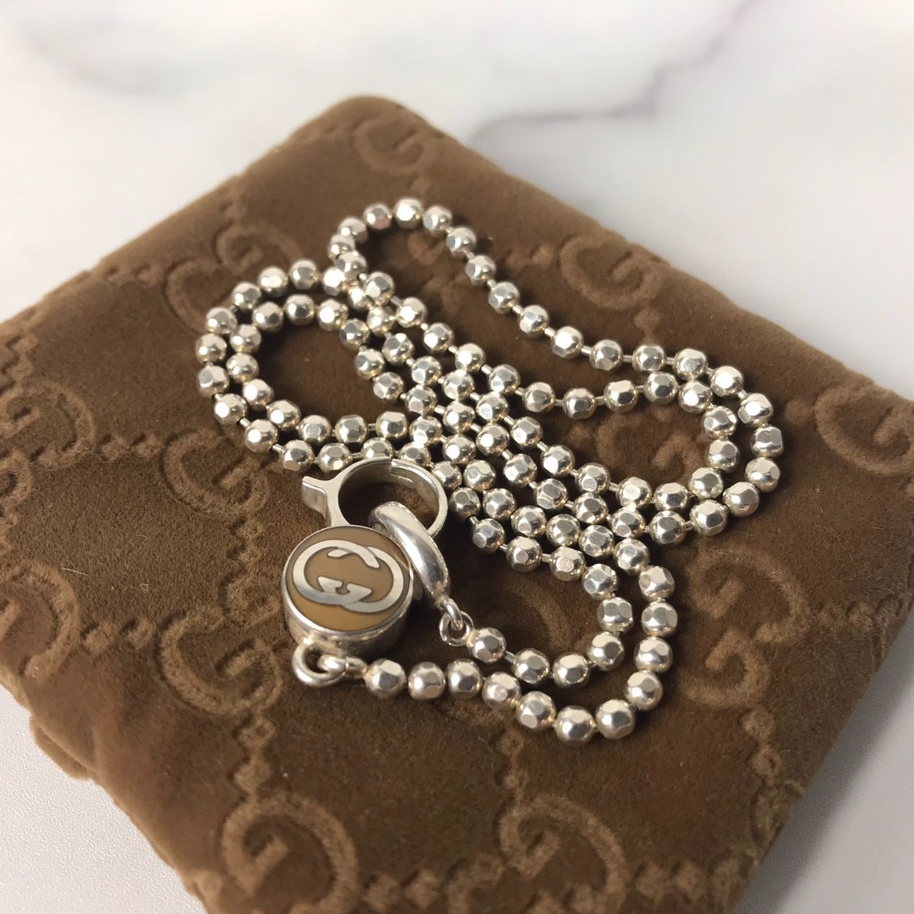 極美品】グッチ GUCCI インターロッキング GGロゴ フックモチーフ 