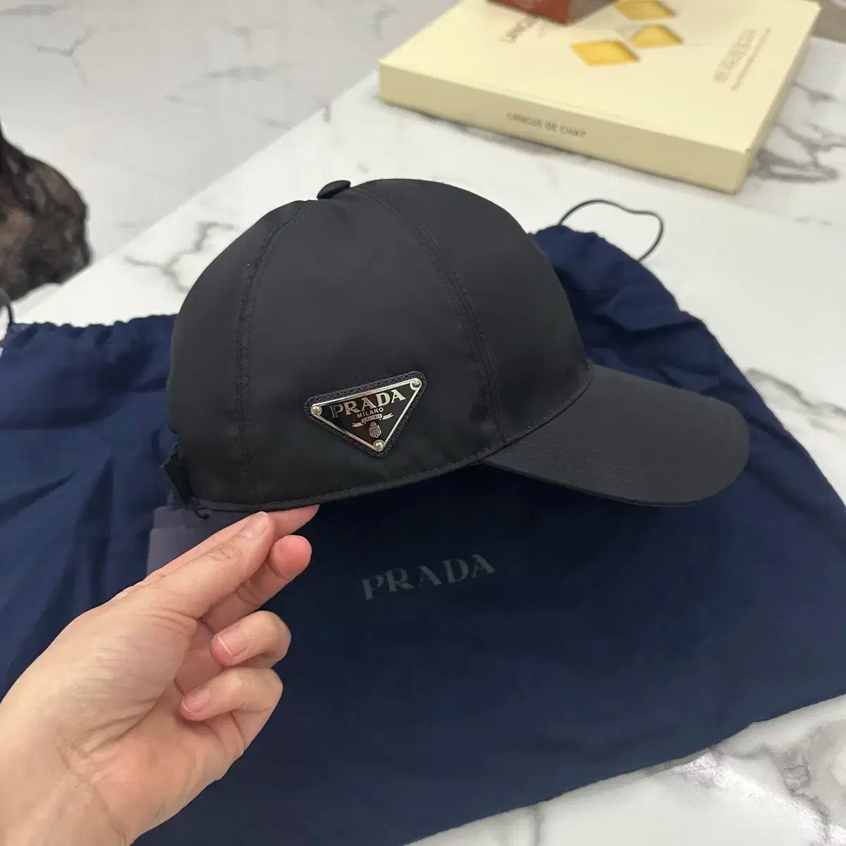 Prada(プラダ) キャップ 本物のデパート S サイズ - メルカリ