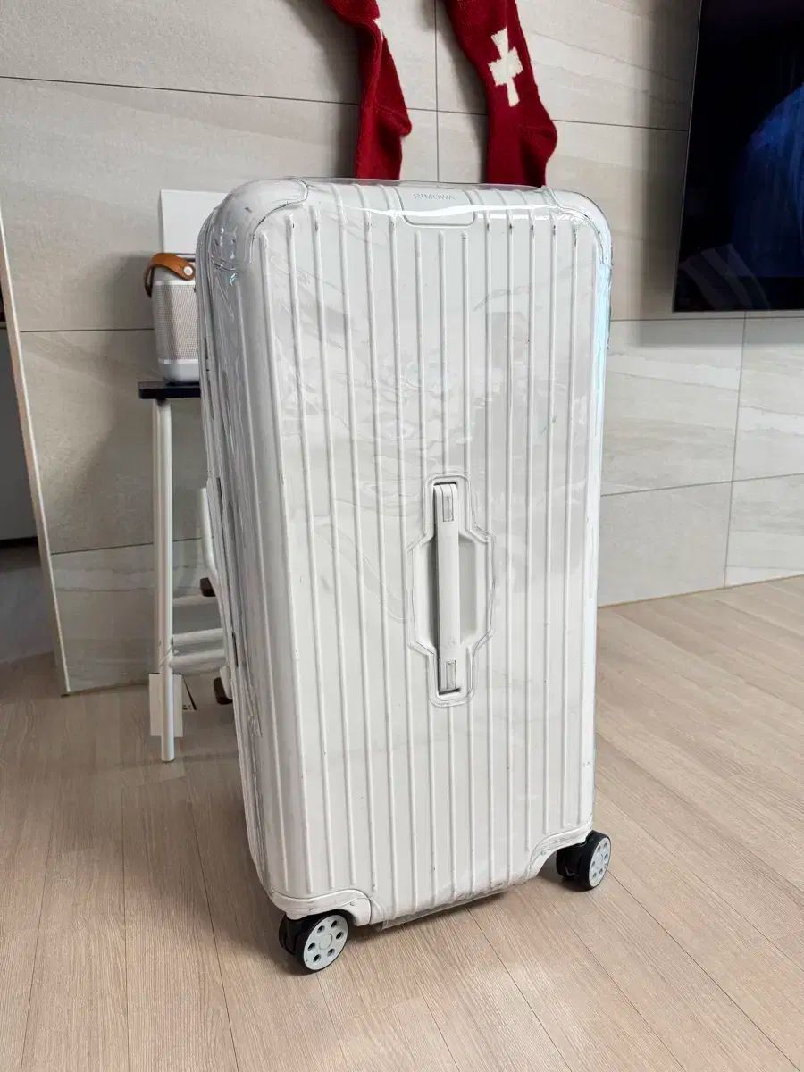 RIMOWA リモワ ESSENTIALS エッセンシャルズ トランク プラス