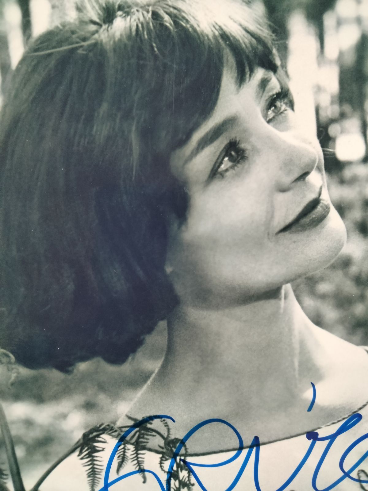エマニュエル・リヴァ直筆サイン入り超大型写真…Emmanuelle Riva…ト エマニュエル・リヴァ直筆サイン入り超大型写真…Emmanuelle Riva