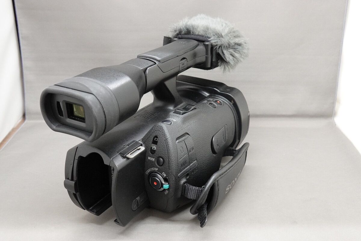 並品 ソニー レンズ交換式デジタルHDビデオカメラレコーダー NEX-VG900 ボディ