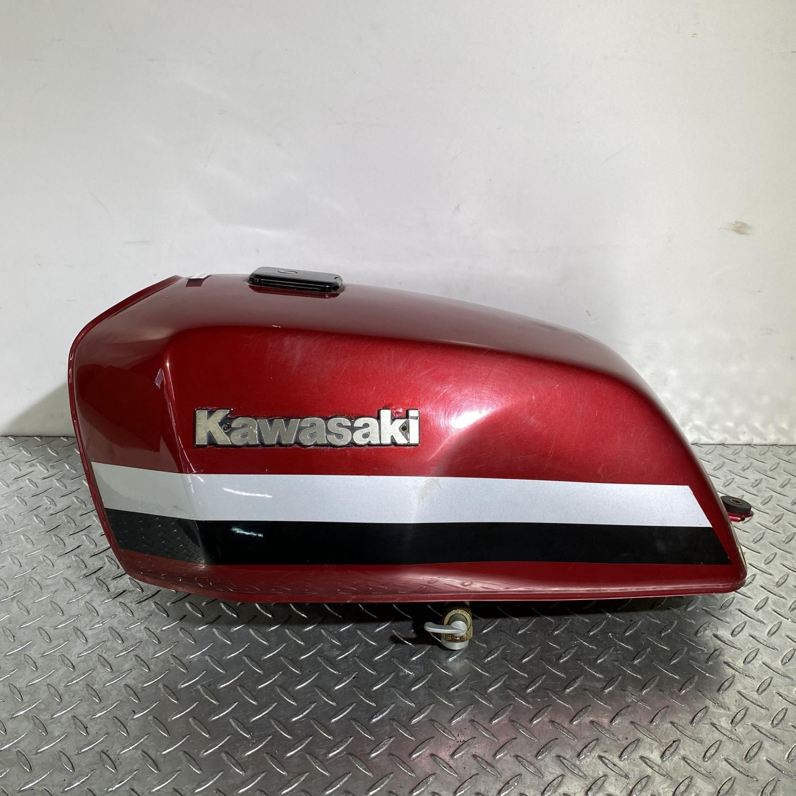 Kawasaki Z750GP　ガソリンタンク Yahoo!オークション - Z750GP 純正タンク 赤 レッド 当時物