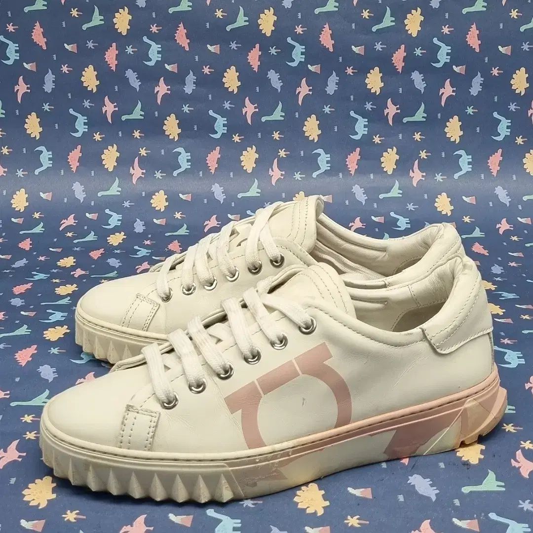 サルヴァトーレフェラガモ(Salvatore Ferragamo)サルヴァトーレ