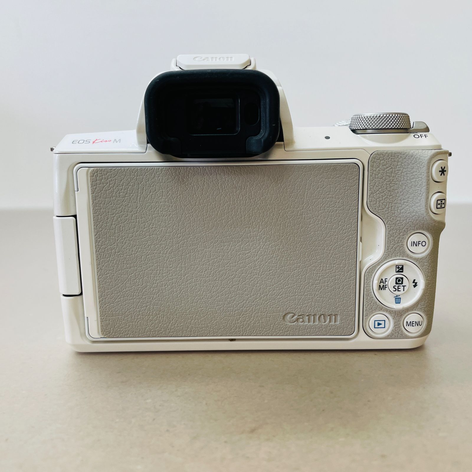 Canon EOS Kiss M 標準ズームキット ホワイト 元箱、kenkoレンズ 