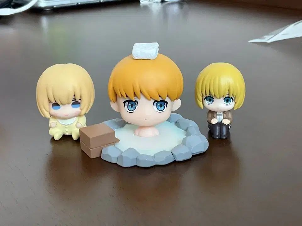 Anique Shop JAPAN 進撃の巨人 アルミン グッズ まとめ売り