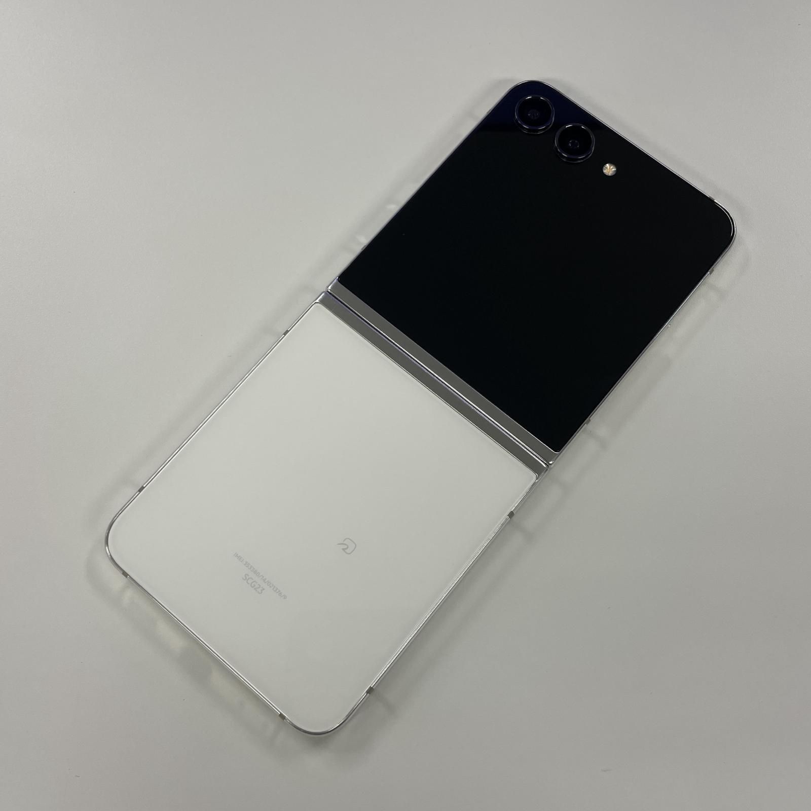 au Galaxy Z Flip5 SCG23 256GB クリーム - メルカリ