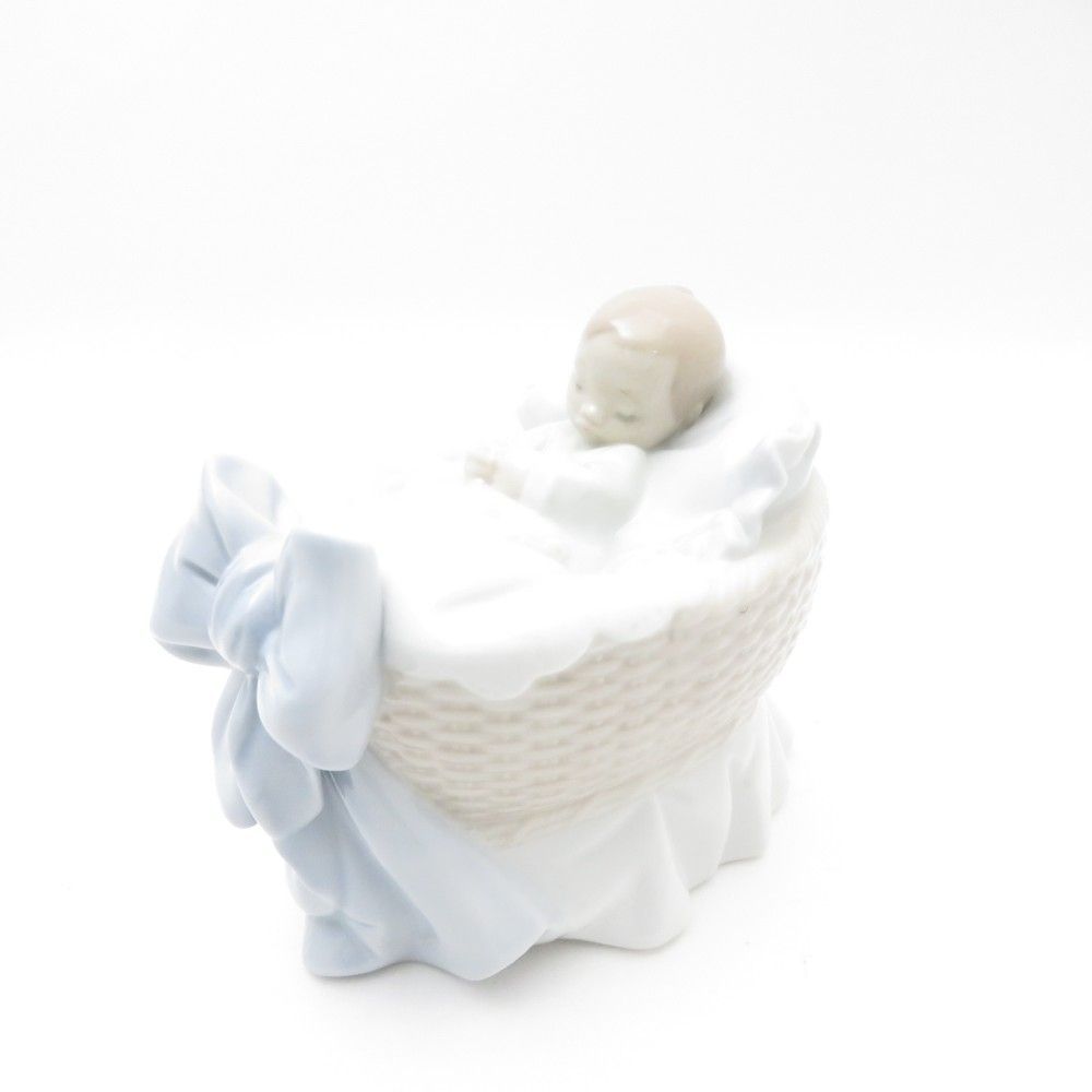 美品 LLADRO リヤドロ 6976 スイートベイビー 男の子 フィギュ