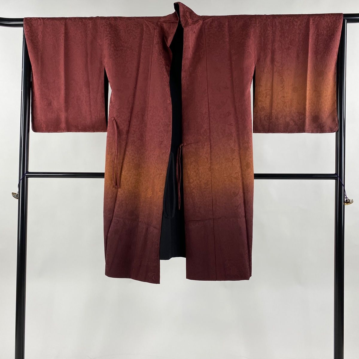 道中着 身丈116cm 裄丈71cm L 和装コート 輪繋ぎ 地紋 金糸 紺色 正絹  