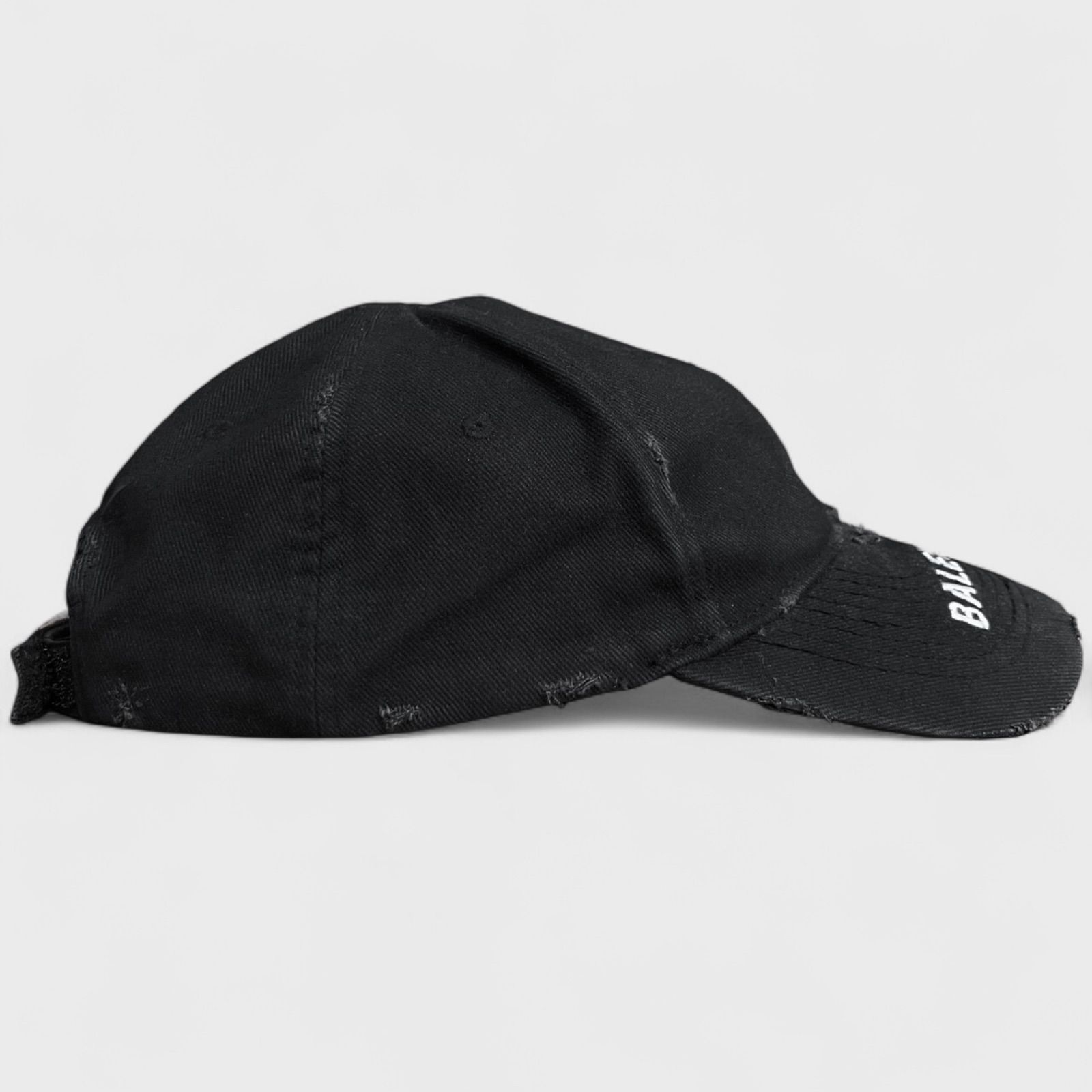 バレンシアガ【美品】キャップ　Ｌサイズ　ダメージ加工　BALENCIAGA　帽子 BALENCIAGA バレンシアガ LOGO VISOR キャップ ダメージ加工 ブラック