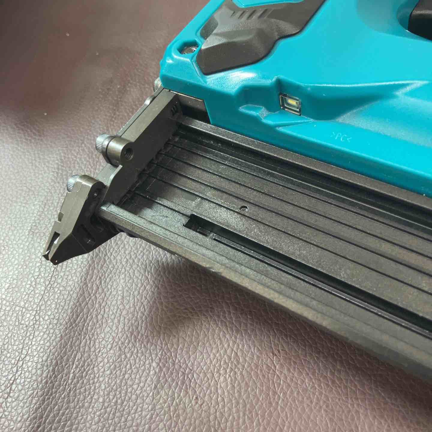 makita コードレスフィニッシュネイラ