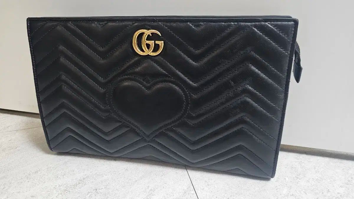GUCCI グッチ マーモント ポートフォリオ クラッチ ポーチ