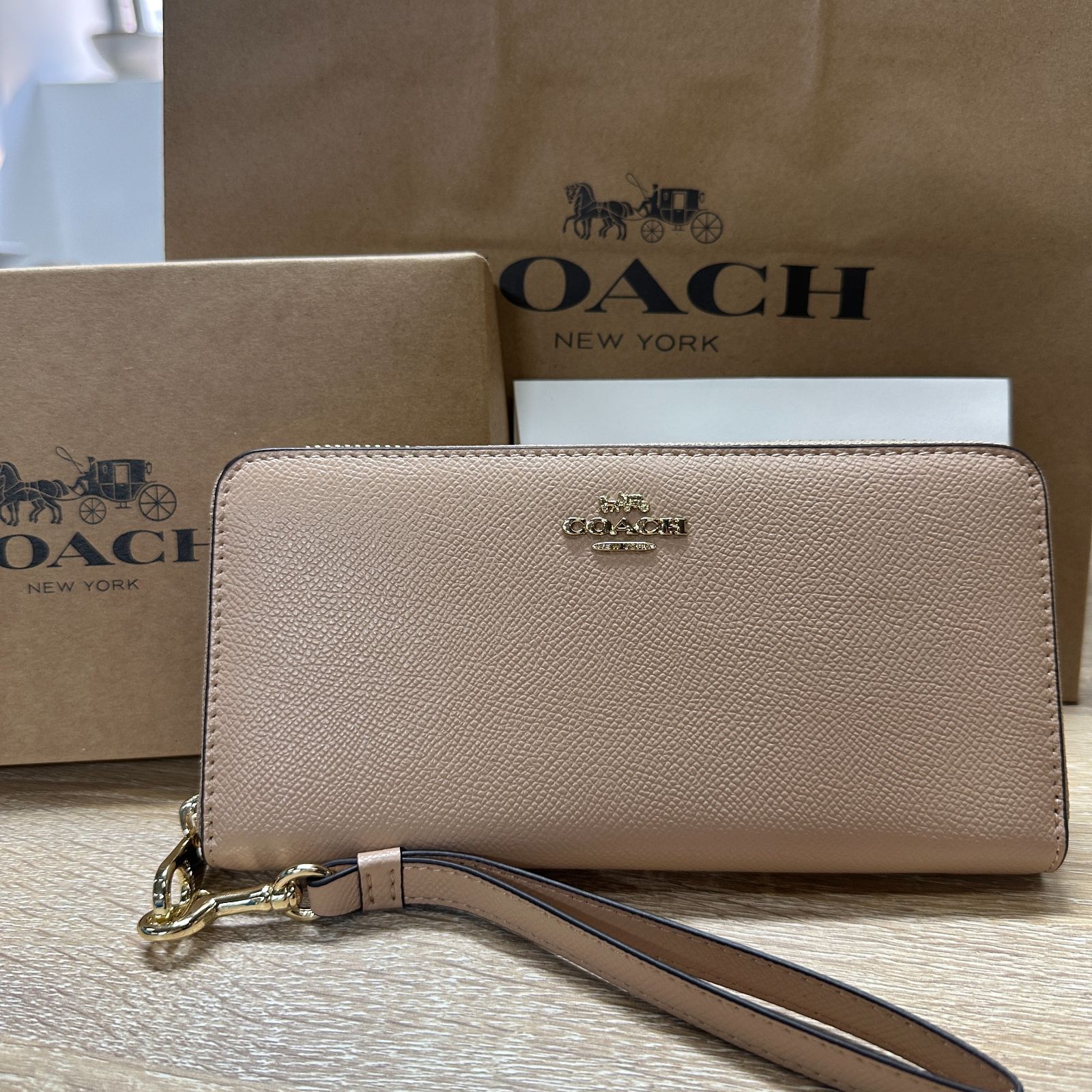 COACH コーチ レディース 長財布 シグネチャー柄 ストラップ付き 新品未使用 アウトレット ギフト - メルカリ