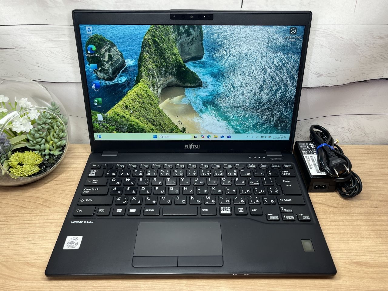 お買い得品〉0820 Fujitsu Lifebook U9310/E 8GB/SD256 軽量 第10世代 お買い得品〉0820 Fujitsu Lifebook U9310/E 8GB/SD256 軽量 第10世代