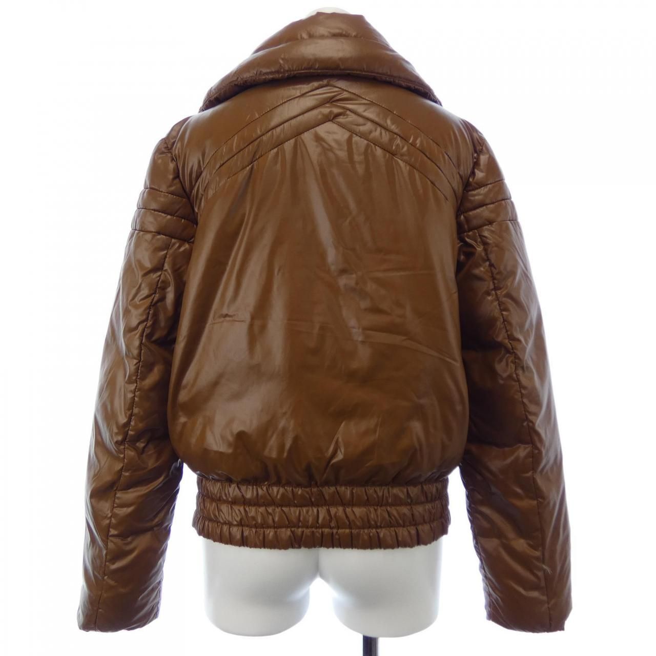 ダウンジャケット