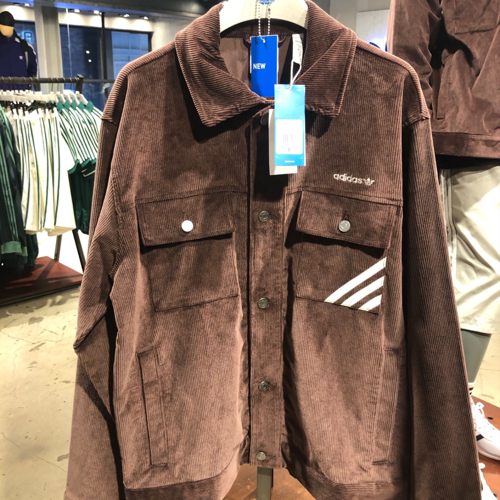 新品2XL⭐️24FW日本未発売 adidas COACH JACKET 刺繍 ブラウン - メルカリ