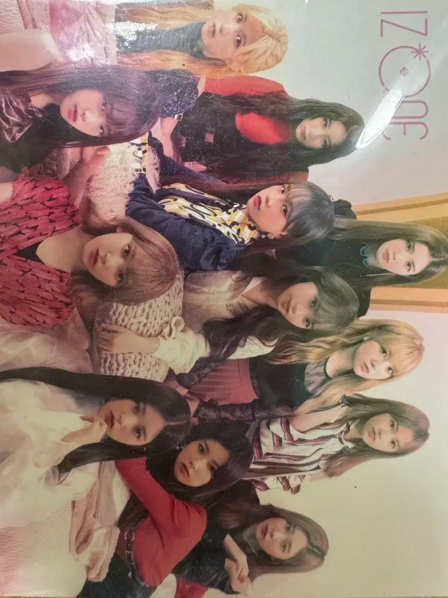 IZ*ONE アイズワン ボックスボード 日本 アルバム 吸血鬼 未開封