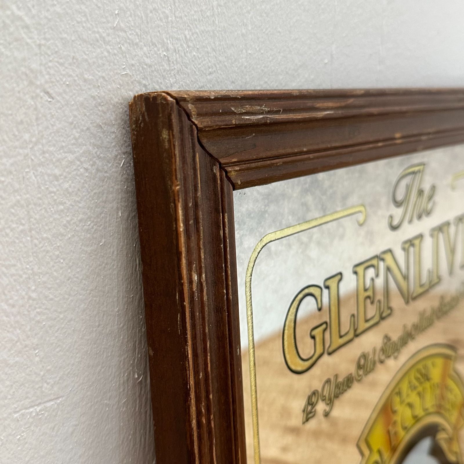 The GLENLIVETパブミラー