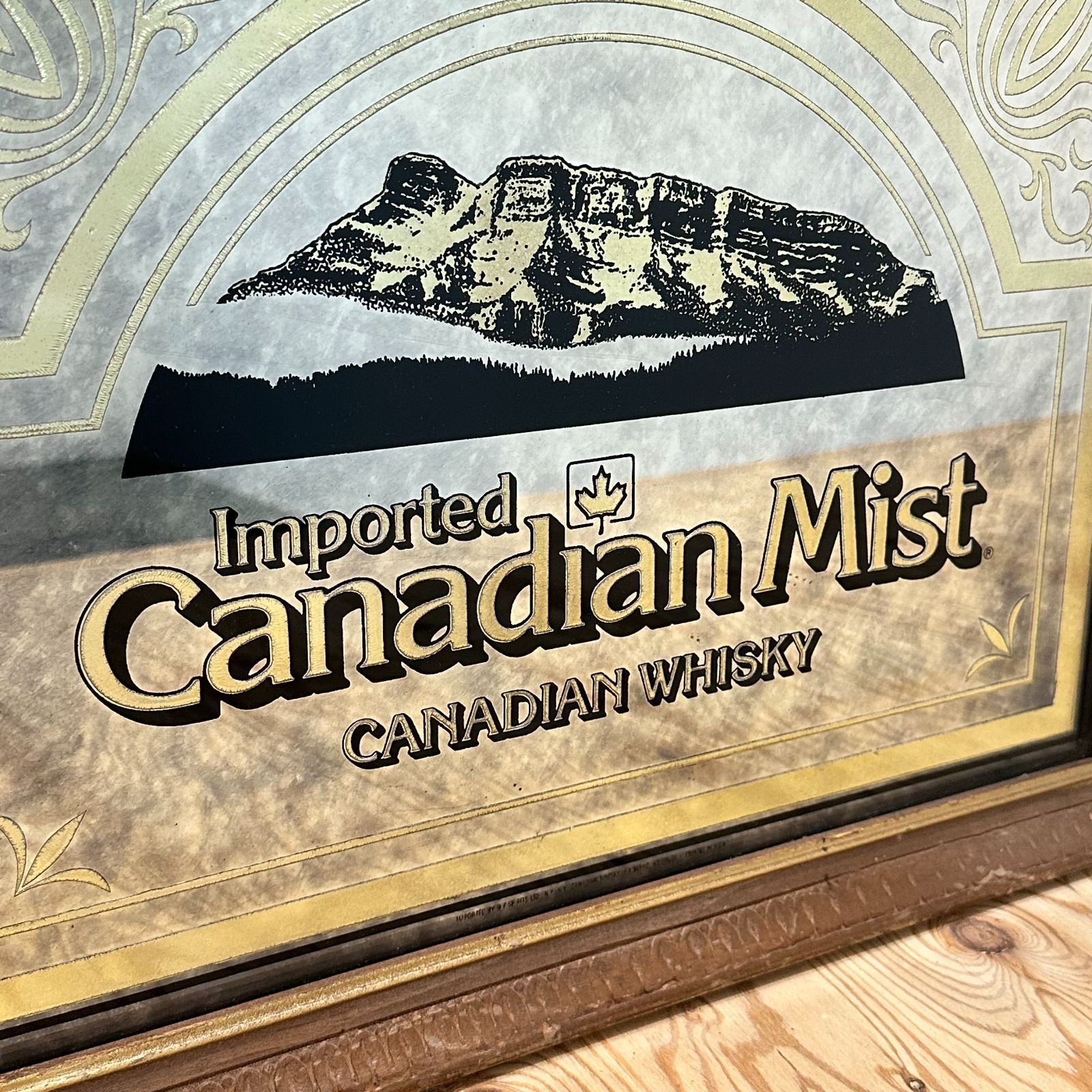Canadian Mistパブミラー