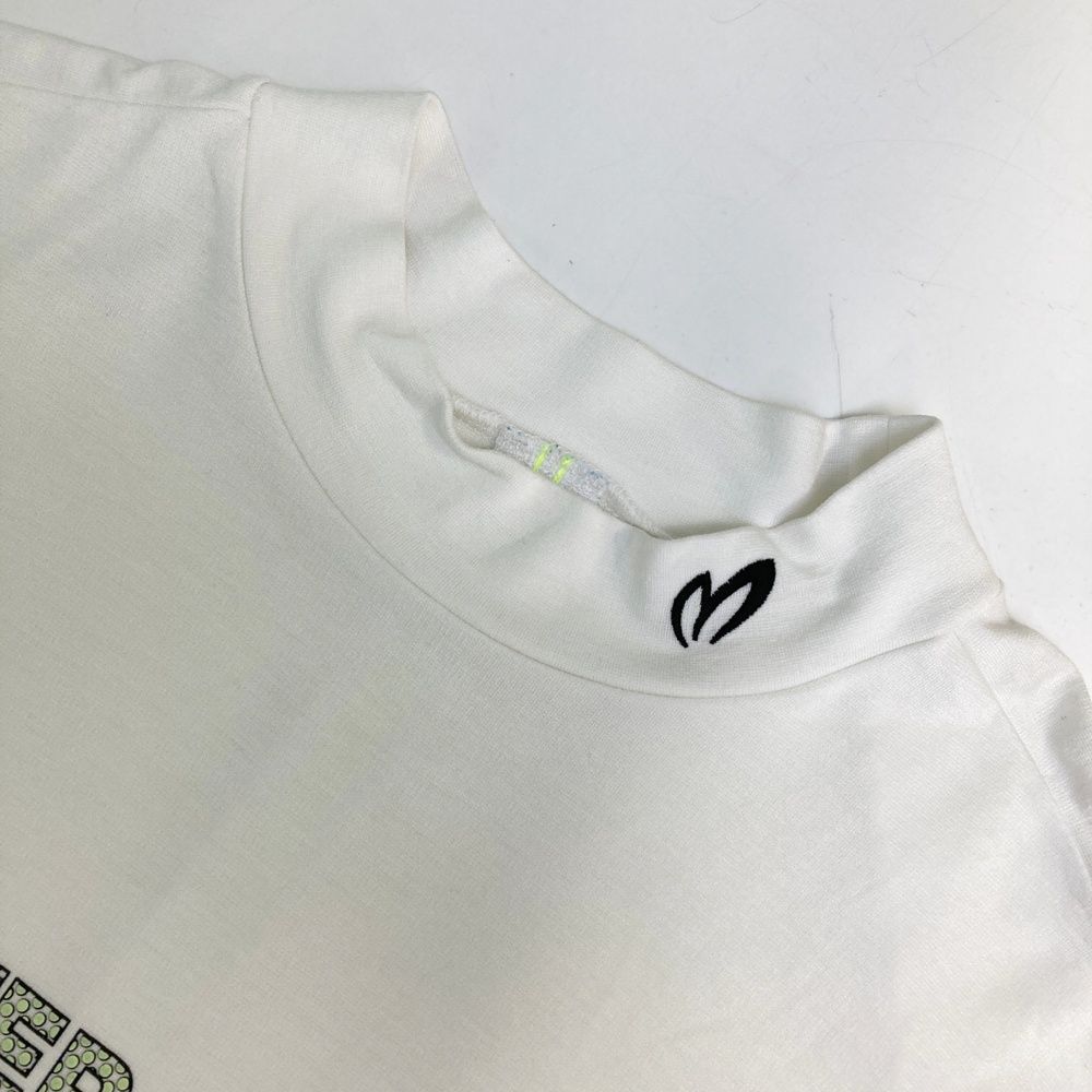 モデル ハイネック