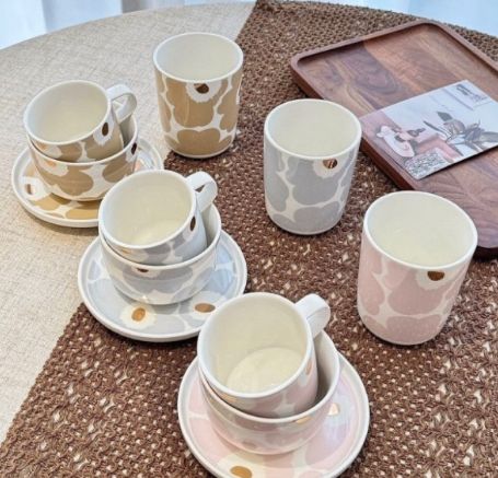Unikkoグレーとホワイトのマグカップ4点セット